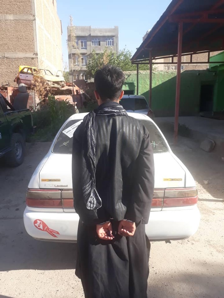 س